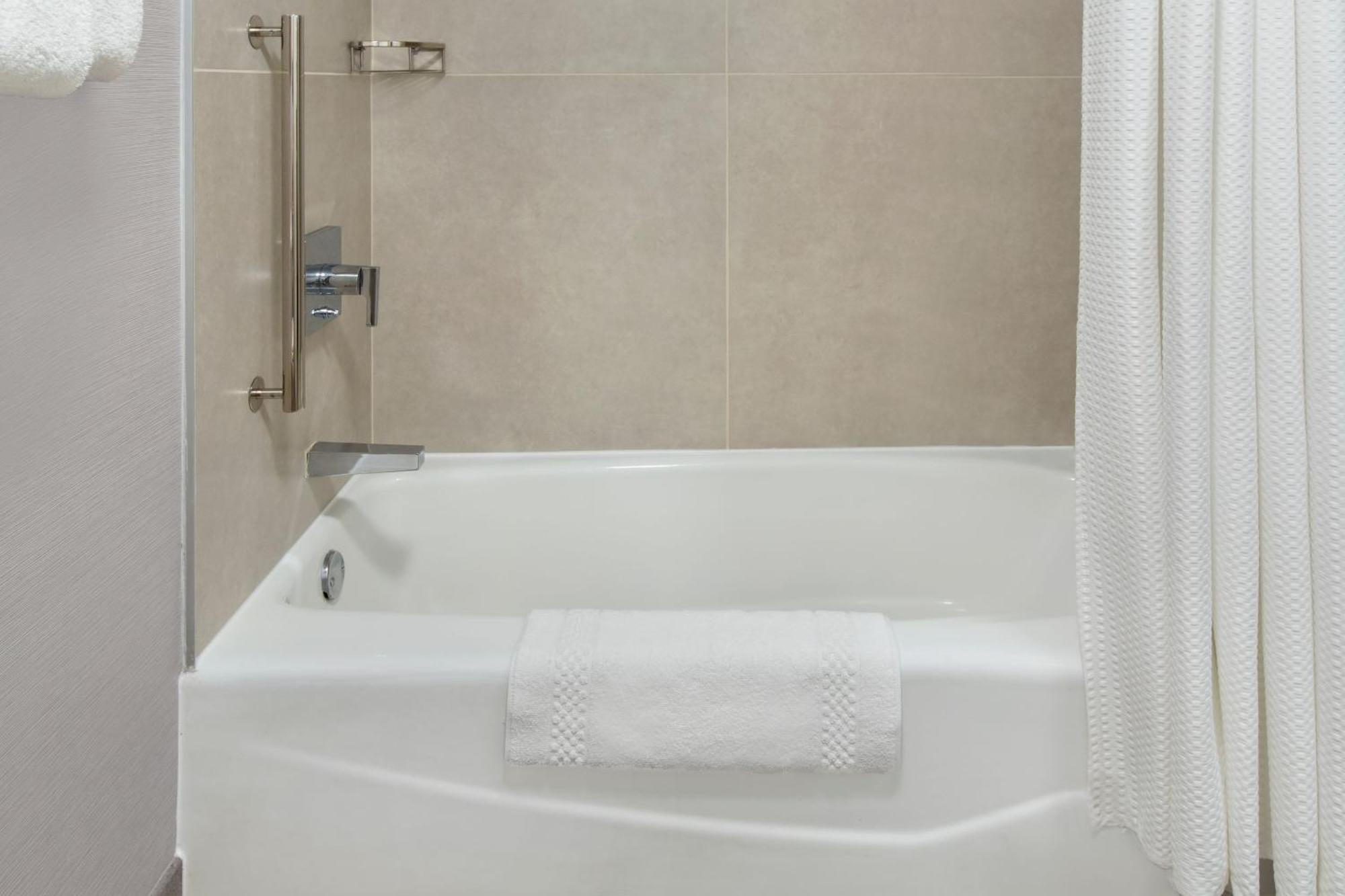 Courtyard By Marriott Tarrytown Westchester County Eksteriør bilde