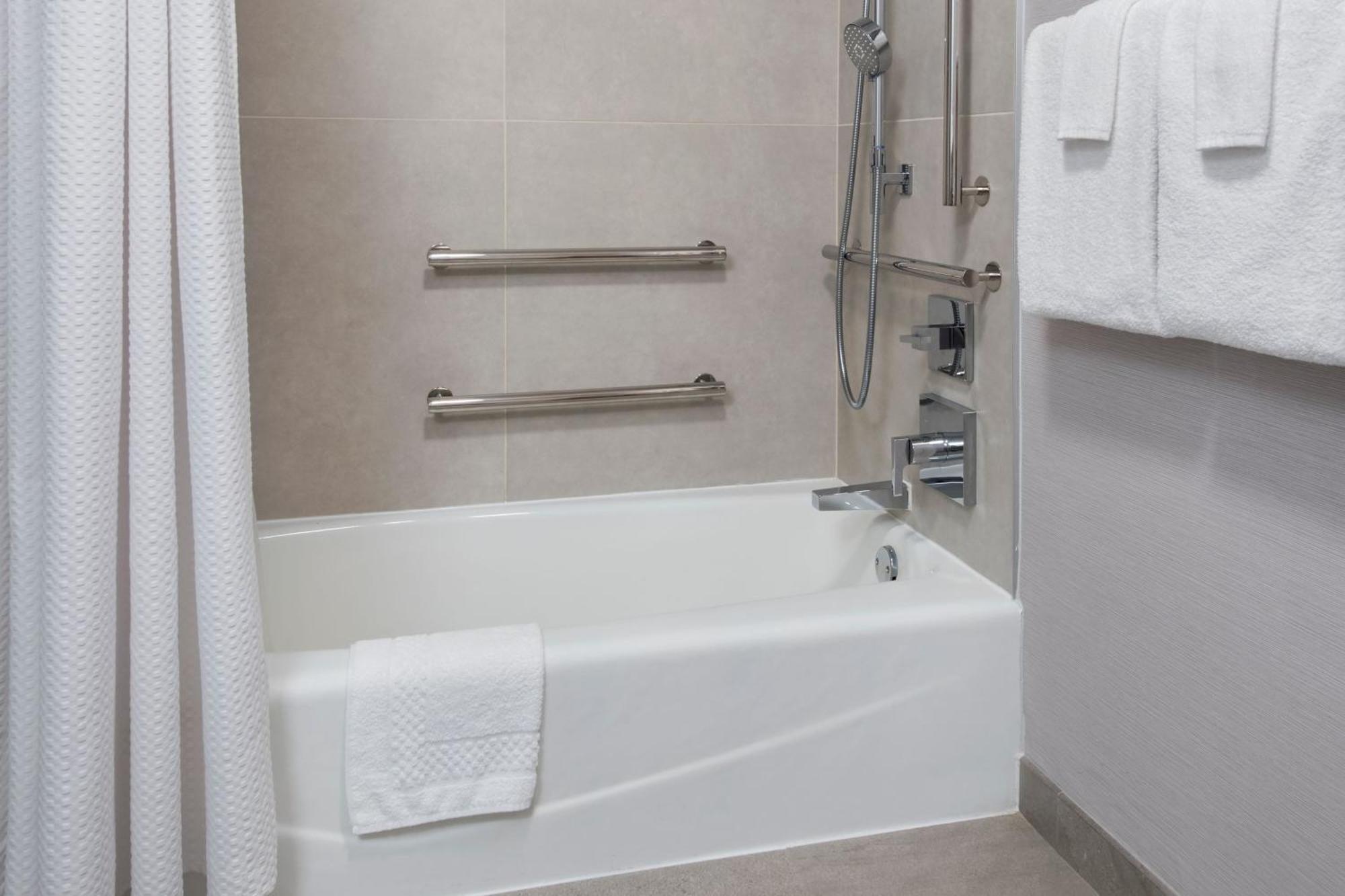 Courtyard By Marriott Tarrytown Westchester County Eksteriør bilde