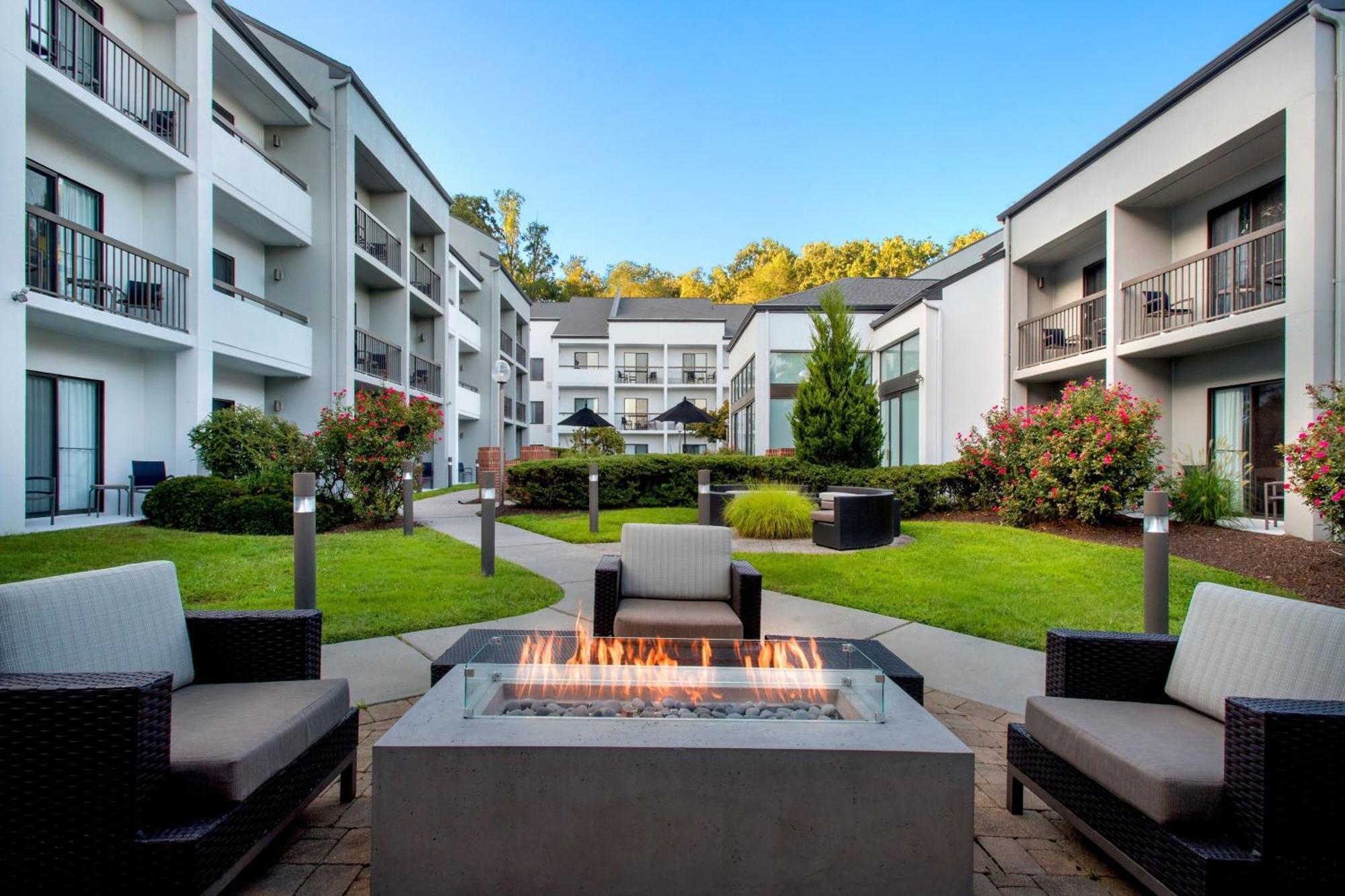 Courtyard By Marriott Tarrytown Westchester County Eksteriør bilde